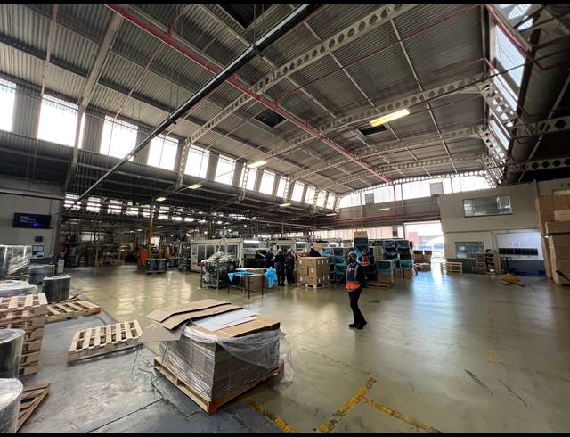14,500M² FACTORY FOR SALE IN ROODEKOP